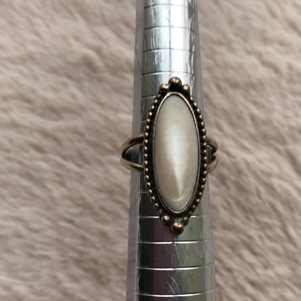 Sterling Mother of Pearl Ring approx size 6